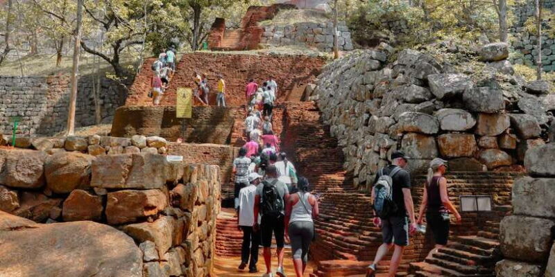 From Kalutara: Sigiriya Rock and Dambulla Cave Full-Day Tour - A Detailed Look at the Tour Experience