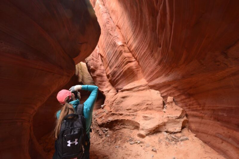 From Kanab: 3-Hour Peek-a-Boo Slot Canyon Hiking/Photo Tour - Key Points