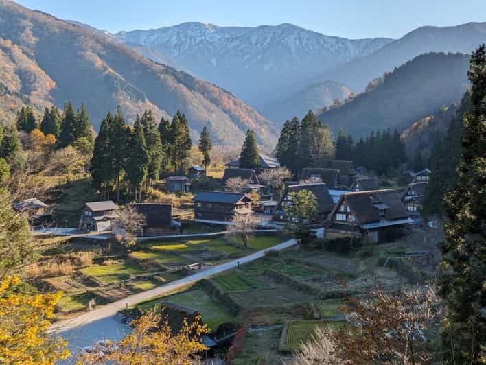 From Kanazawa: Shirakawa-go, Gokayama and Wood Carving art - Key Points