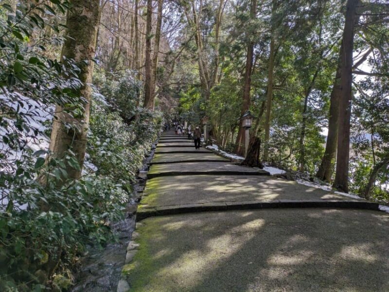 From Kanazawa: Temples, Panoramic Landscape and Butterflies - Who Will Appreciate This Tour?