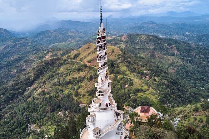 From kandy: Nuwara Eliya Private Day tour with Ambuluwawa Tower - What Makes This Tour Stand Out?