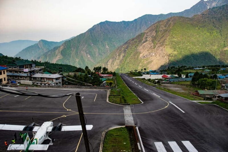 From Kathmandu: Flight to Lukla with Scenic Views - Who Should Consider This Flight?