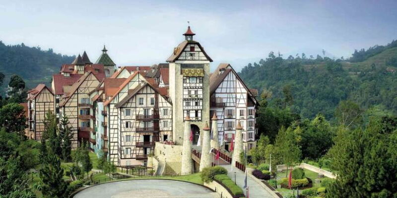 From Kuala Lumpur: Colmar Tropicale and Batu Caves Day Trip - Who Should Consider This Tour?