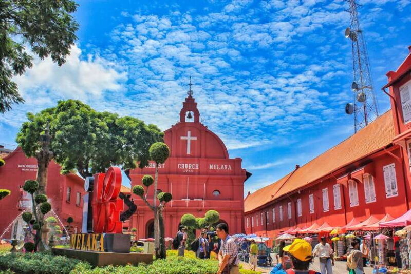 From Kuala Lumpur: Historical Melaka Day Tour with Lunch - Discovering Malacca: A Journey Through Time and Culture