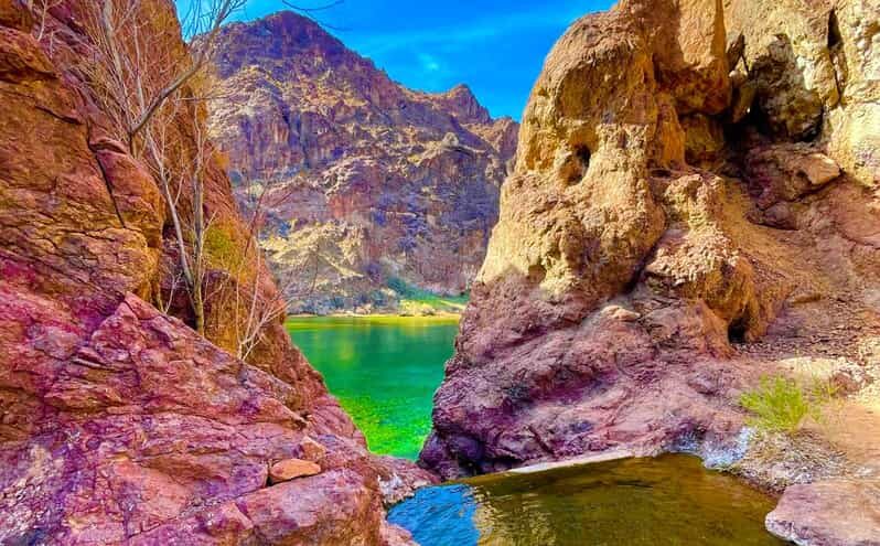 From Las Vegas: Hoover Dam Kayak Trip with 6 Hot Springs - The Sum Up
