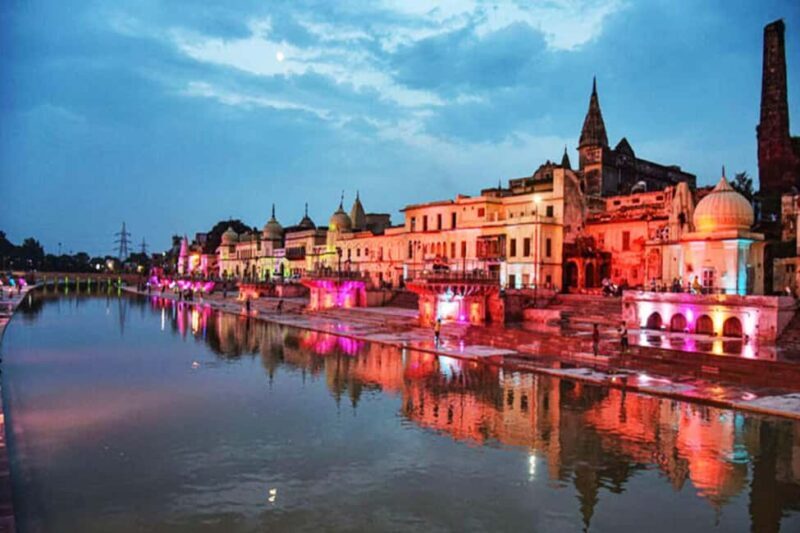 From Lucknow: Ayodhya Private Tour with Lunch and Boat Ride - The Boat Ride on the Saryu River
