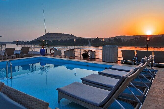 From Luxor:8-Night Luxury Nile River Cruise & Hot Air Balloon - Day 2: A Sunrise Hot Air Balloon Flight