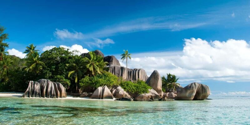 From Mahe eden island to Praslin & Ladigue Daytrip - Key Points