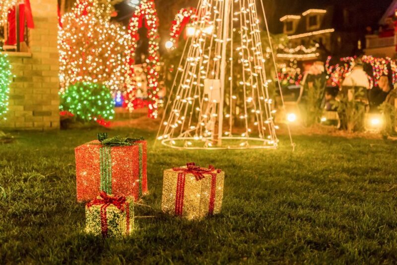 From Manhattan: Dyker Heights Holiday Bus Tour - An introduction to the Dyker Heights Holiday Bus Tour