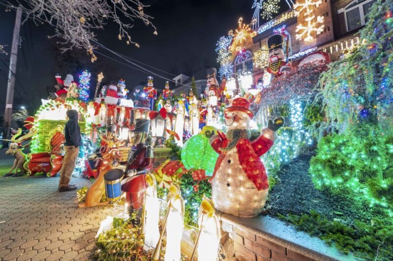 From Manhattan: Dyker Heights Holiday Bus Tour - Pricing and value