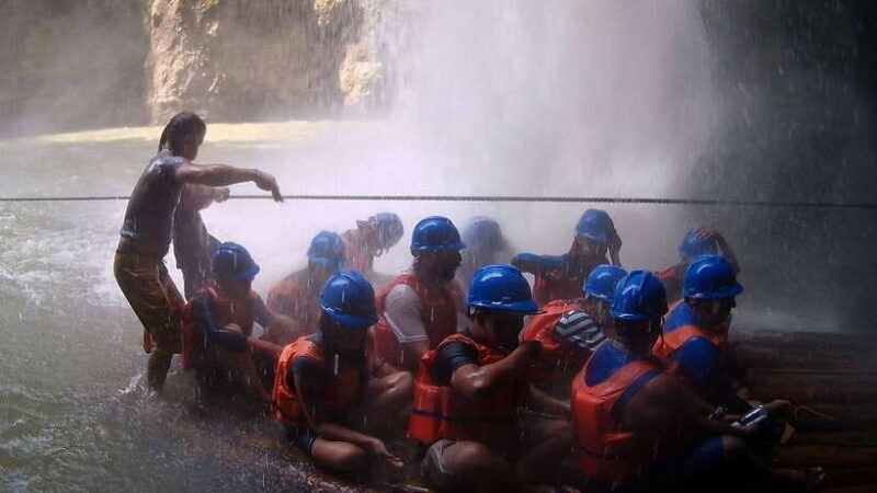 From Manila: Majestic Pagsanjan Falls Adventure - The Return Journey & Lunch
