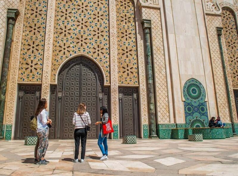 From Marrakech: Day Trip to Casablanca with local guide - The Practical Side: What’s Included and What’s Not
