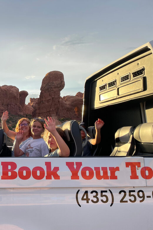 From Moab: Arches National Park Scenic Tour with Short Hikes - An In-Depth Look at the Tour Experience