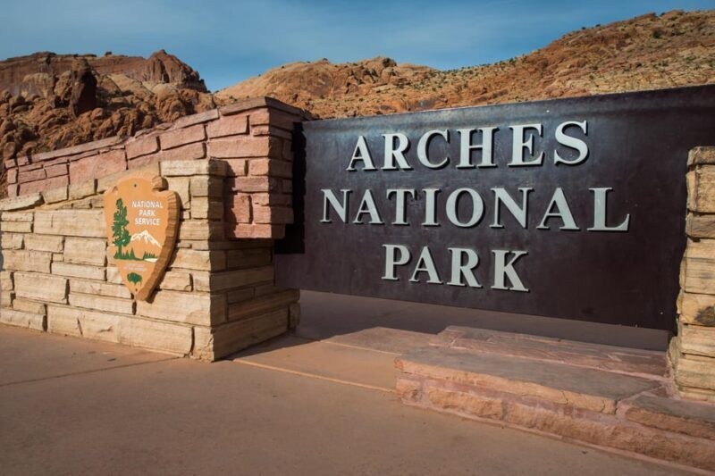 From Moab: Arches National Park Scenic Tour with Short Hikes - FAQ