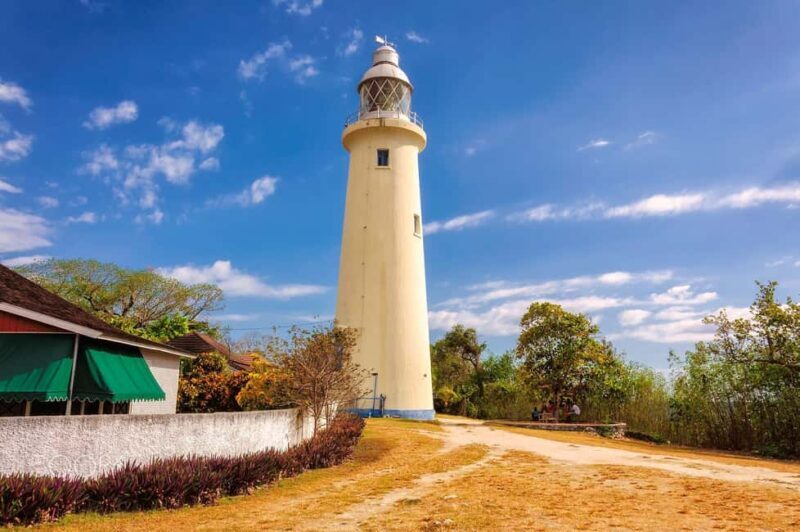 From Montego Bay: Negril Beach & Rick's Cafe Sunset Day Trip - Guided Tour and Group Experience