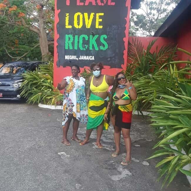 From Montego Bay: Negril Day Trip and Rick's Café Sunset - Authentic Moments and Review Highlights