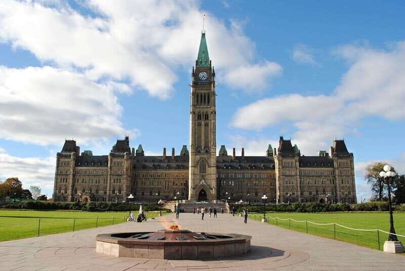 From Montreal: Ottawa with Private Guide and Pickup - Authenticity and Value