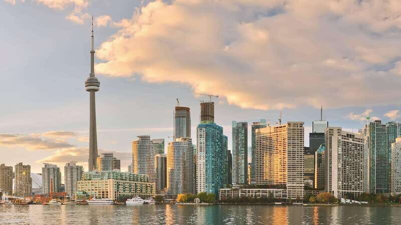 From Montreal: Toronto, Niagara Falls & 1000 Islands Tour - Itinerary Breakdown: What Makes Each Stop Special