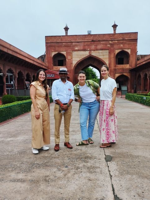 From Mumbai: Agra Sightseeing with Taj Mahal Sunrise - FAQs