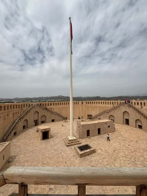 From Muscat: Nizwa and Jebel Shams Day Trip - Final Verdict: Who Should Consider This Tour?