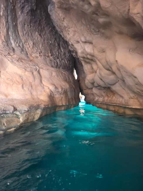 From Muscat: Wadi Shab Expedition - Who Will Love This Tour?