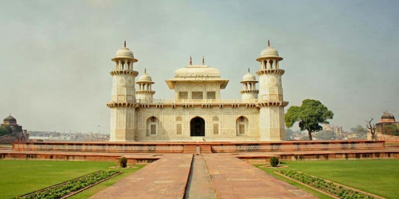 From New Delhi: 1-day Private Taj Mahal & Agra Tour by Car - Key Points