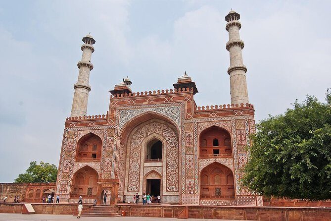 From New Delhi : Tajmahal, Agra fort & Baby Taj Tour - Exploring Agra Fort: A Mughal Architectural Gem