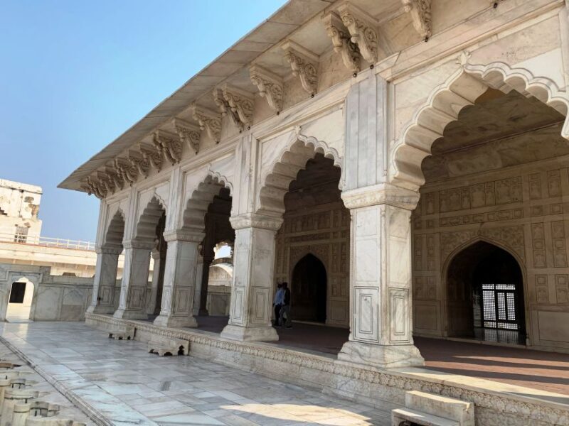 From New Delhi : Tajmahal Tour by Train All Inclusive - Lunch Break: Tasting Local Flavors in Style