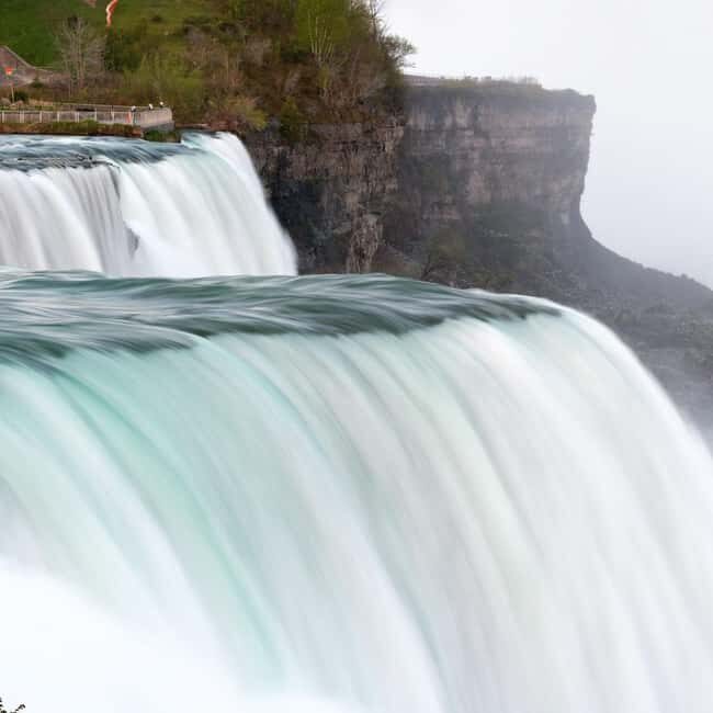 From New York City: Niagara Falls Guided Tour - Guided Commentary and Group Size