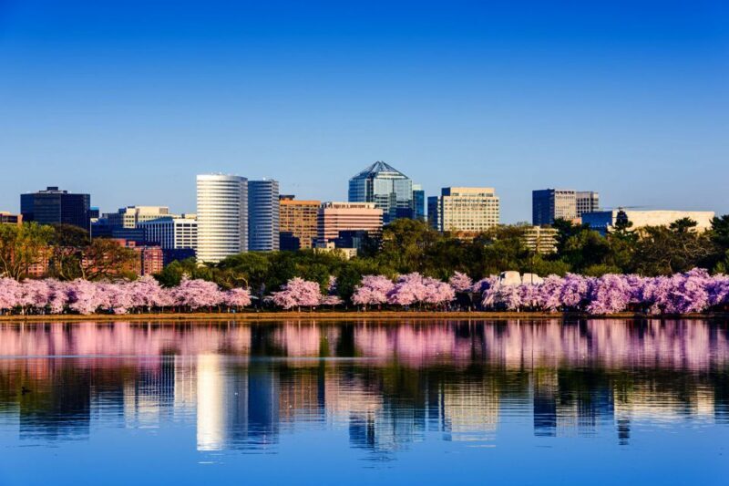 From New York City: Washington and Philadelphia 1-Day Tour - Transportation and Group Size
