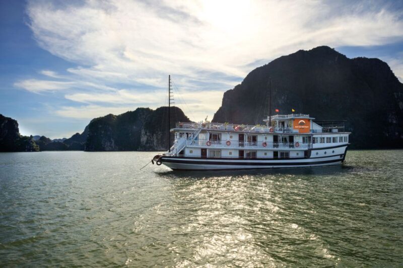 From Ninh Binh: Ha Long Bay 2 days 1 night on 3-star Cruise - An Introduction to the Experience