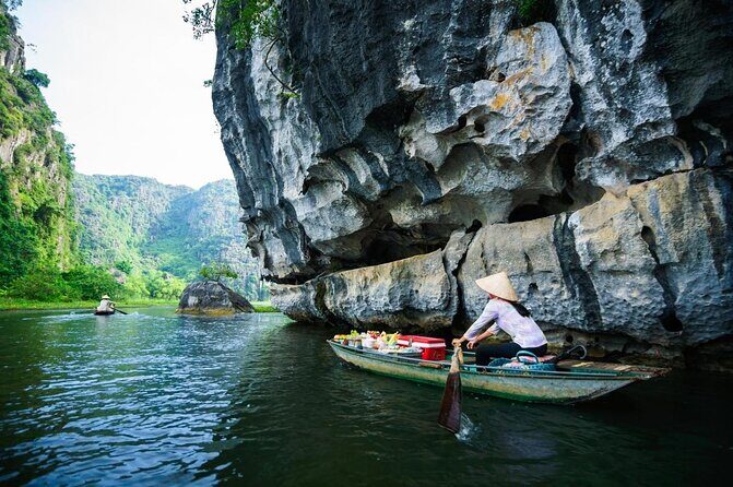 From Ninh Binh : Hoa Lu, Bich Dong, Trang An, Mua Cave Guide Tour - Exploring Ninh Binh: Hoa Lu, Bich Dong, Trang An, and Mua Cave in One Day
