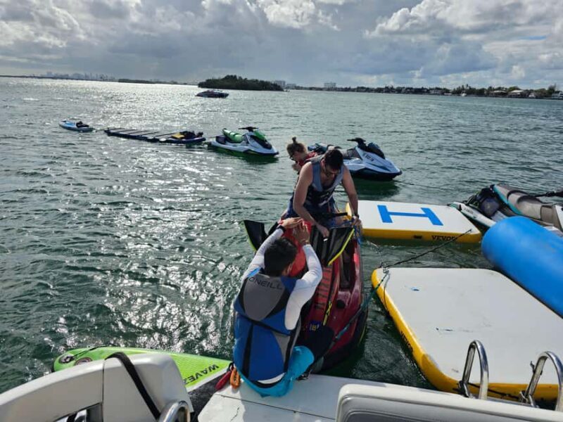 From North Bay Village: Private Boat Party with Champagne - An In-Depth Look at the Miami Boat Party Experience