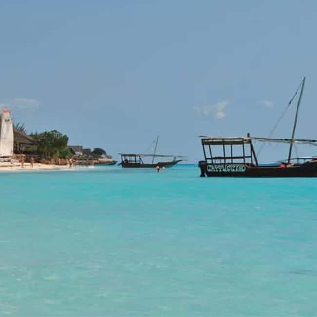 From Ocean to Plate: Zanzibar Seafood & Nakupenda Sandbank - A Closer Look at the Experience