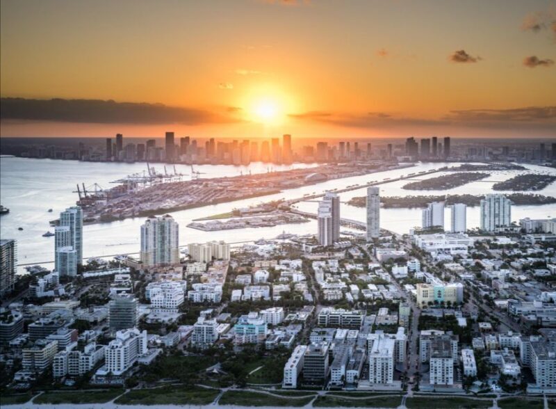From Pembroke Pines: Helicopter Tour Over Miami - The Experience in Detail