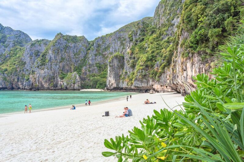 From Phi Phi: Sunrise Maya Bay, Pileh Lagoon Speedboat Tour - An In-Depth Look at the Tour Experience
