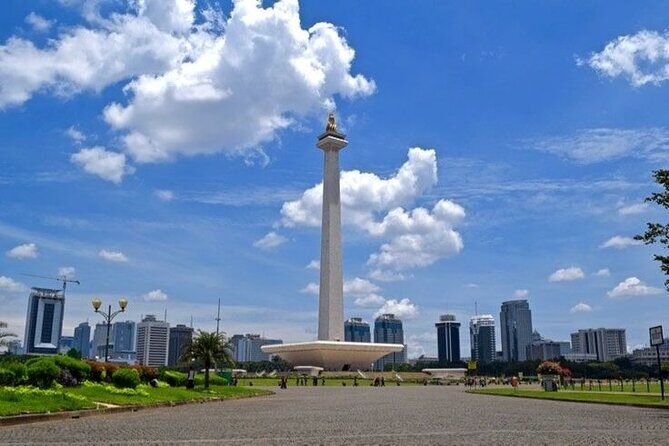 From port Tanjung priok : Jakarta Private Tour With Lunch - Who is this tour best suited for?