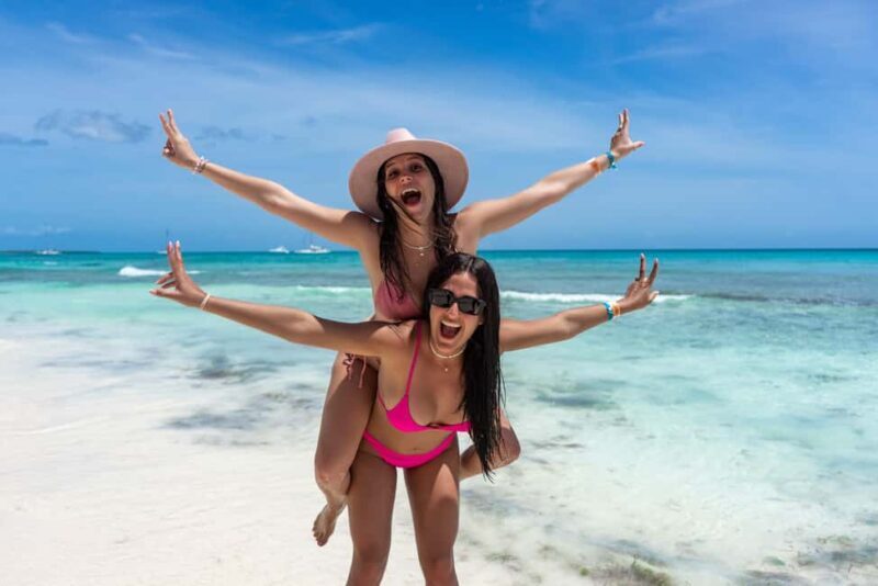From Punta Cana: Catamaran Tour to Saona Island with Open Bar and Buffet - FAQ