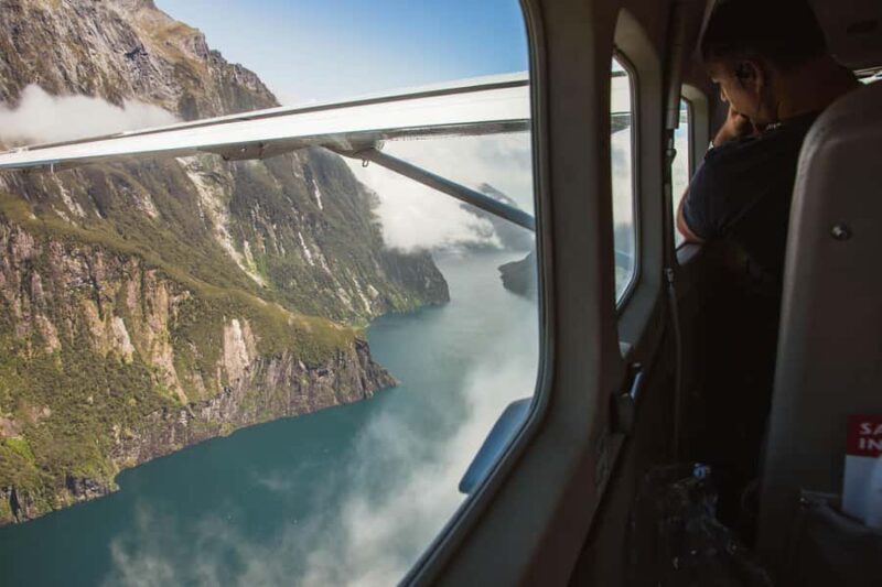 From Queenstown: Milford Sound Day Trip with Cruise & Flight - The Scenic Drive from Queenstown