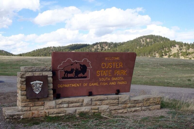 From Rapid City: Custer State Park Private Safari and Hiking - An Authentic Day in Custer State Park
