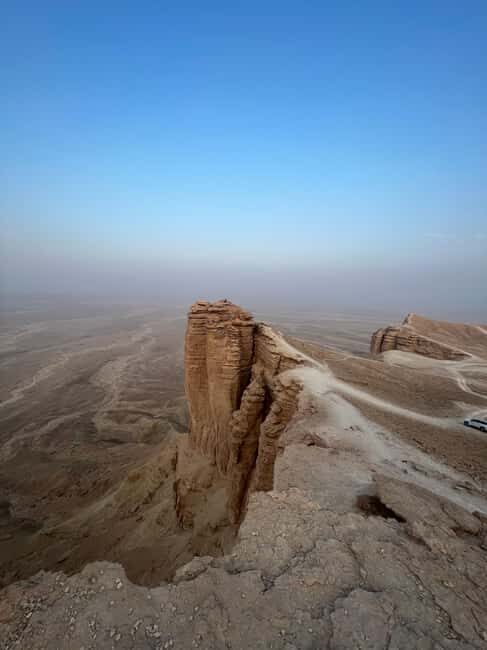 From Riyadh: Edge of the World & Huraymila National Park - Key Points: