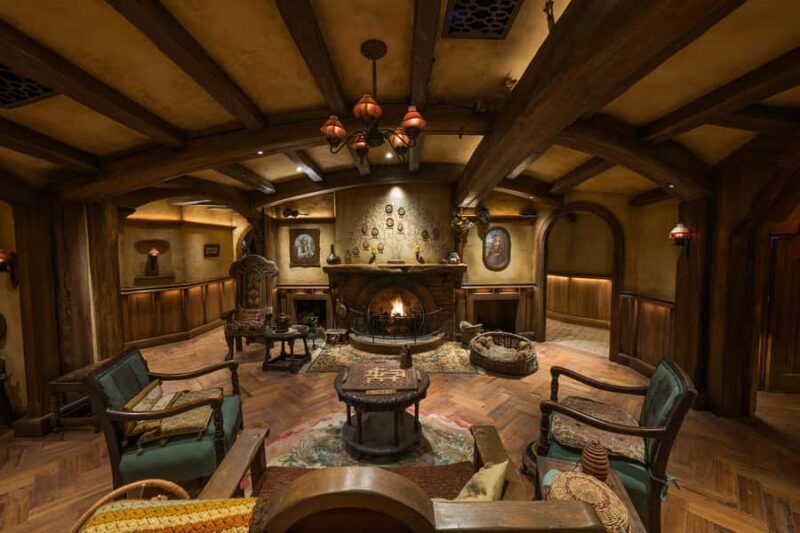 From Rotorua: Hobbiton Movie Set Tour with Festive Lunch - FAQ