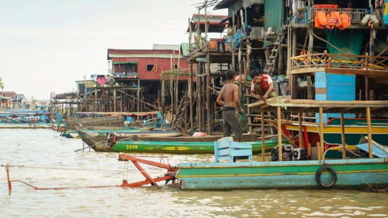 From Siem Reap: Kampong Phluk Floating Village Tour by Boat - An In-Depth Look at the Kampong Phluk Floating Village Tour