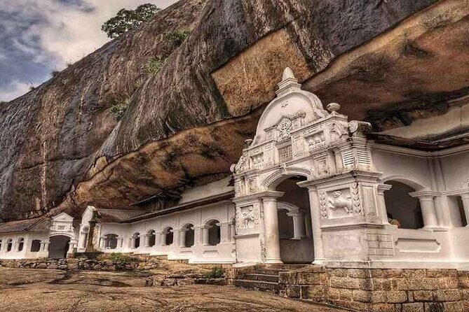 From Sigiriya to Kandy Transfer by Private Comfortable Car - Booking and Convenience
