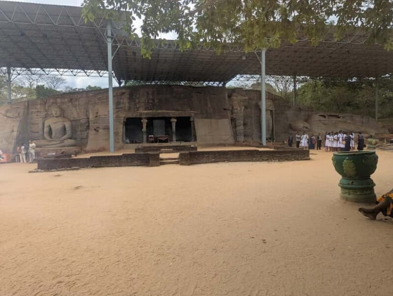 From Sigiriya:Polonnaruwa Day Tour with Farmers lunch - Practical Details and Logistics