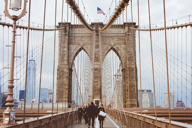 From Skyscrapers to Cobblestones NYCs Brooklyn Bridge Adventure - Authentic Experiences and Hidden Gems