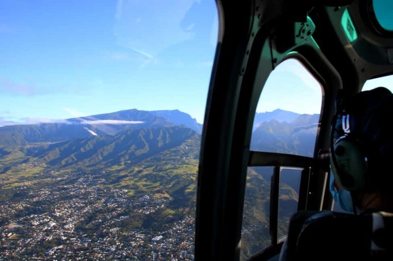 From St Pierre: helicopter flight over the whole of Reunion Island - What To Expect During Your Flight