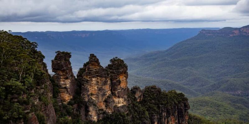 From Sydney: Blue Mountains, Scenic Railway, & Sydney Zoo - A Well-Rounded Introduction to the Blue Mountains