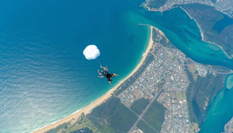 From Sydney: Tandem Skydive Experience over Newcastle Beach - What to Expect from the Skydive Over Newcastle Beach