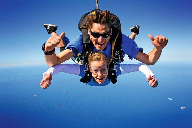 From Sydney: Tandem Skydive Experience over Wollongong Beach - The Experience in Detail